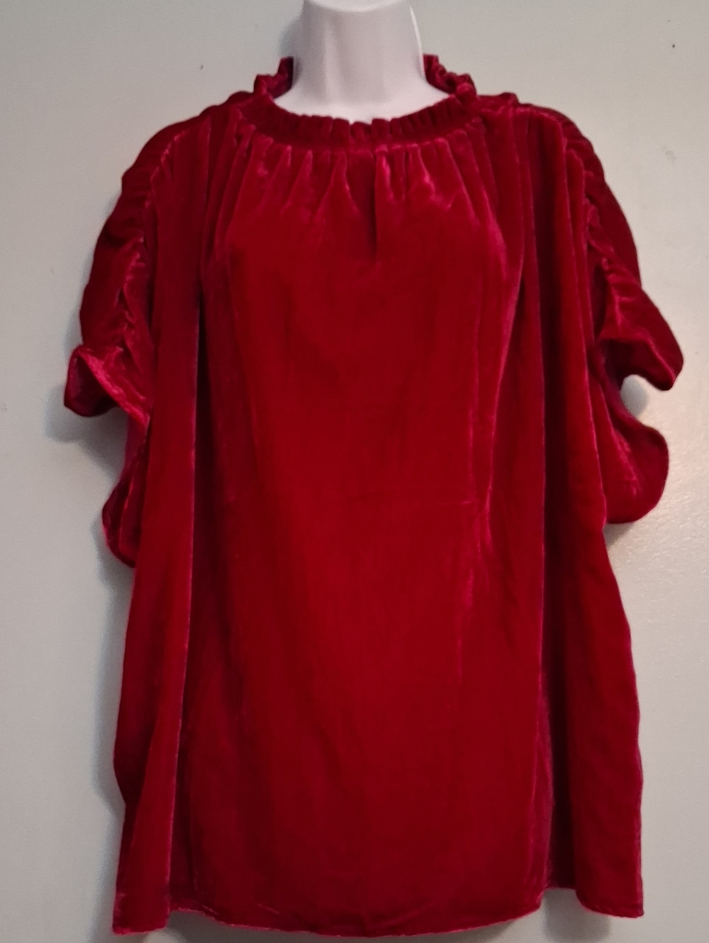 Wit & Wisdom Size 3X Women's Raspberry Rose Red Velvet Gathered Neck Tunic/top.